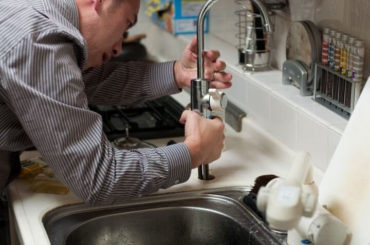 man working person male repair cooking 1000772 pxhere.com 2